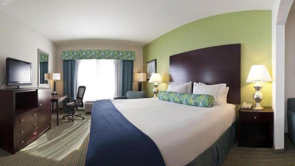 Holiday Inn Express & Suites Graham By Ihg Exterior photo