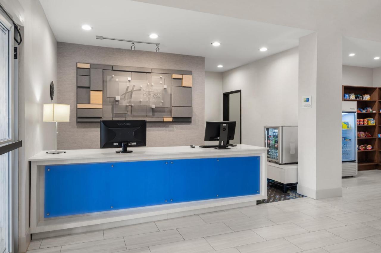Holiday Inn Express & Suites Graham By Ihg Exterior photo