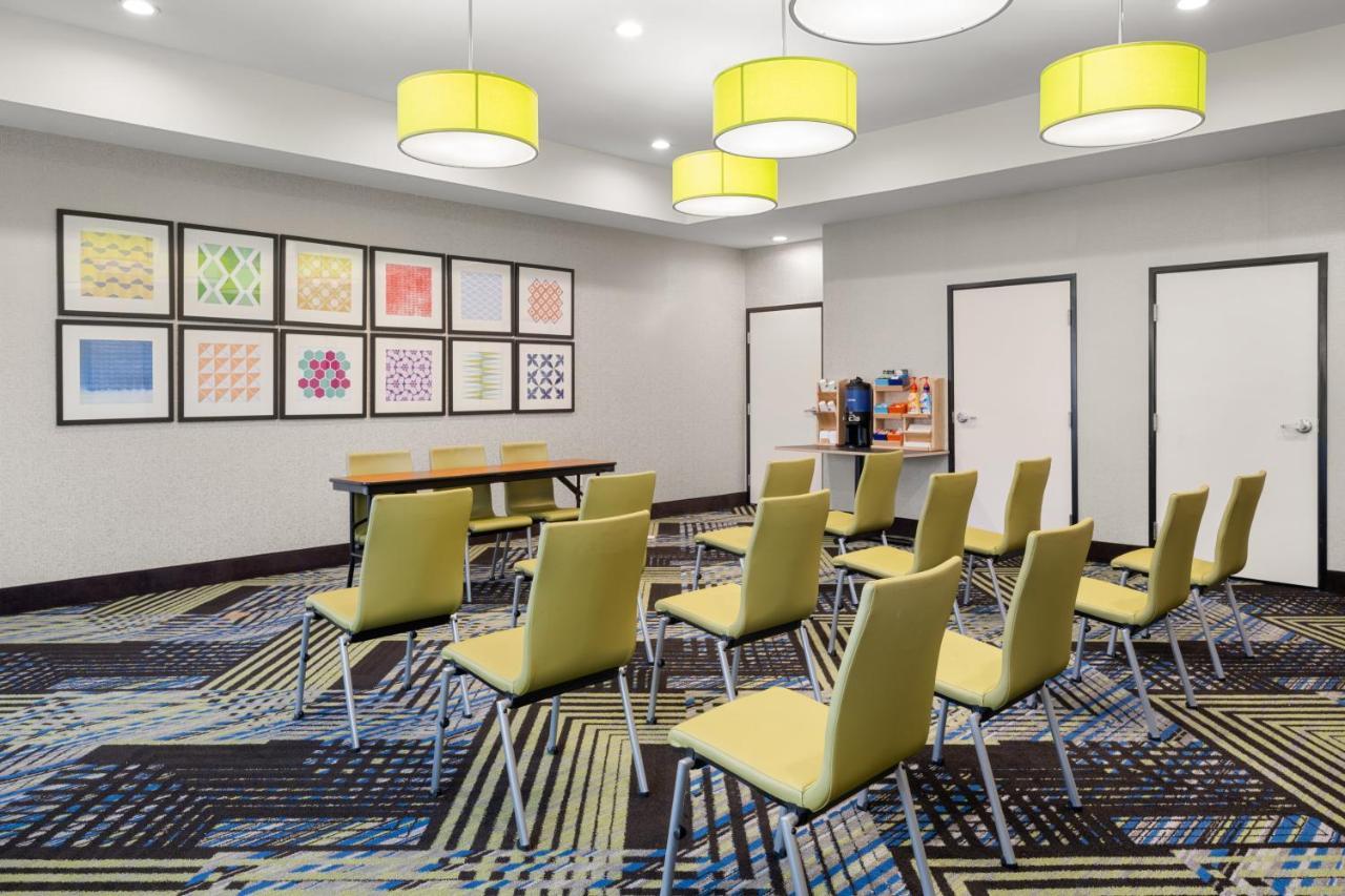 Holiday Inn Express & Suites Graham By Ihg Exterior photo