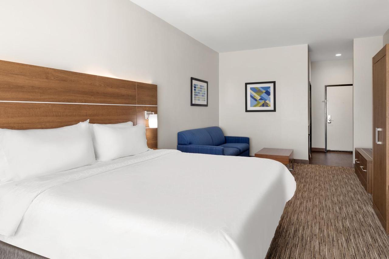 Holiday Inn Express & Suites Graham By Ihg Exterior photo