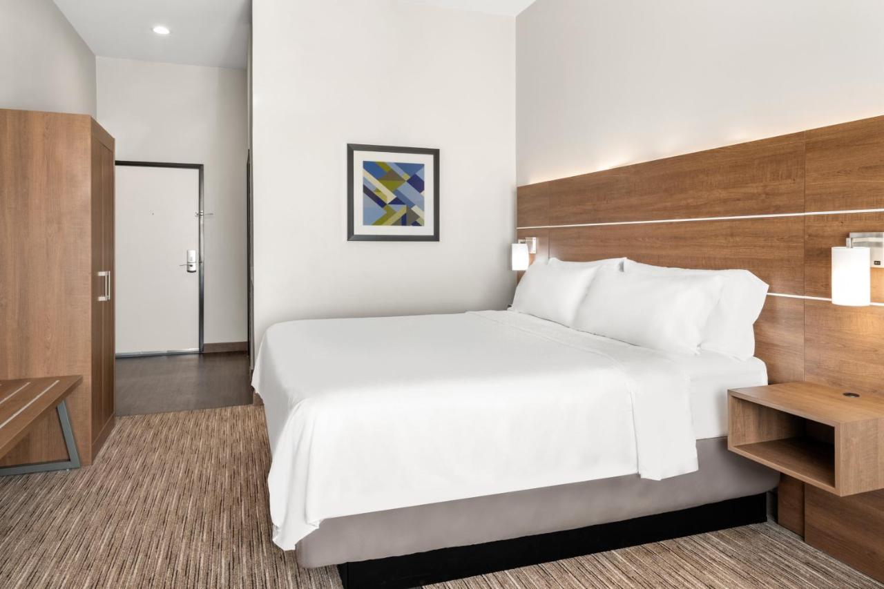 Holiday Inn Express & Suites Graham By Ihg Exterior photo