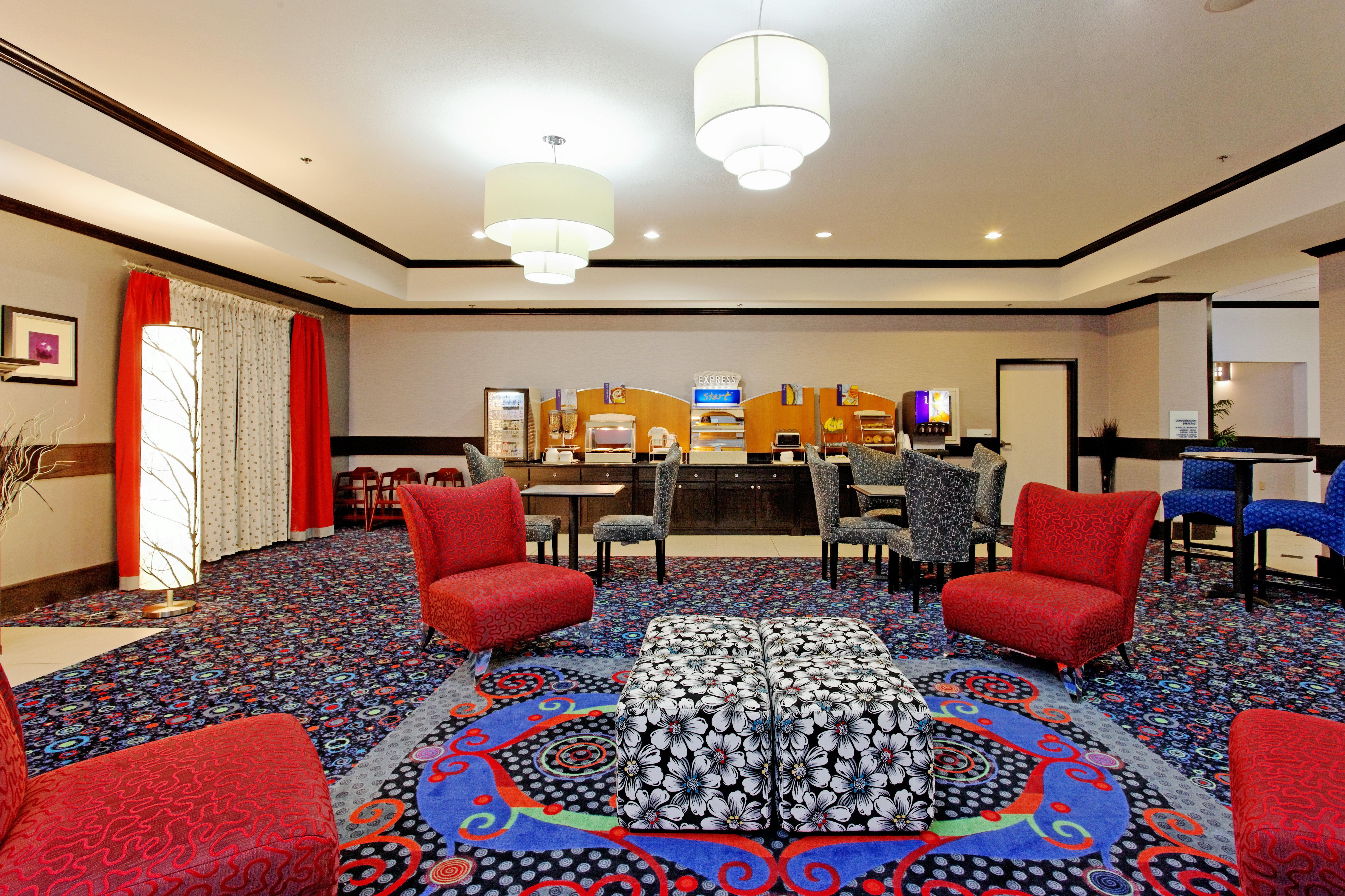 Holiday Inn Express & Suites Graham By Ihg Exterior photo