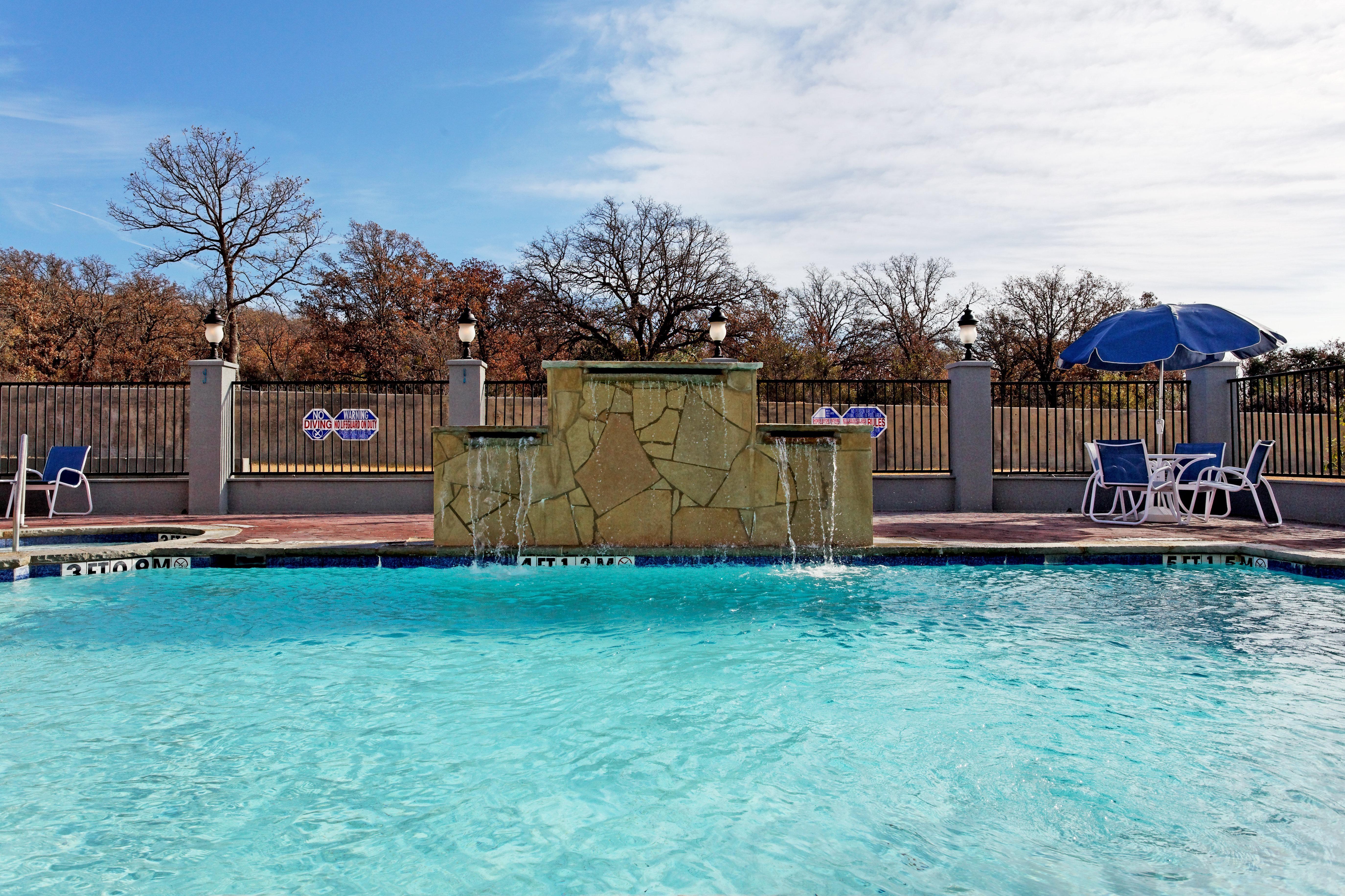 Holiday Inn Express & Suites Graham By Ihg Exterior photo