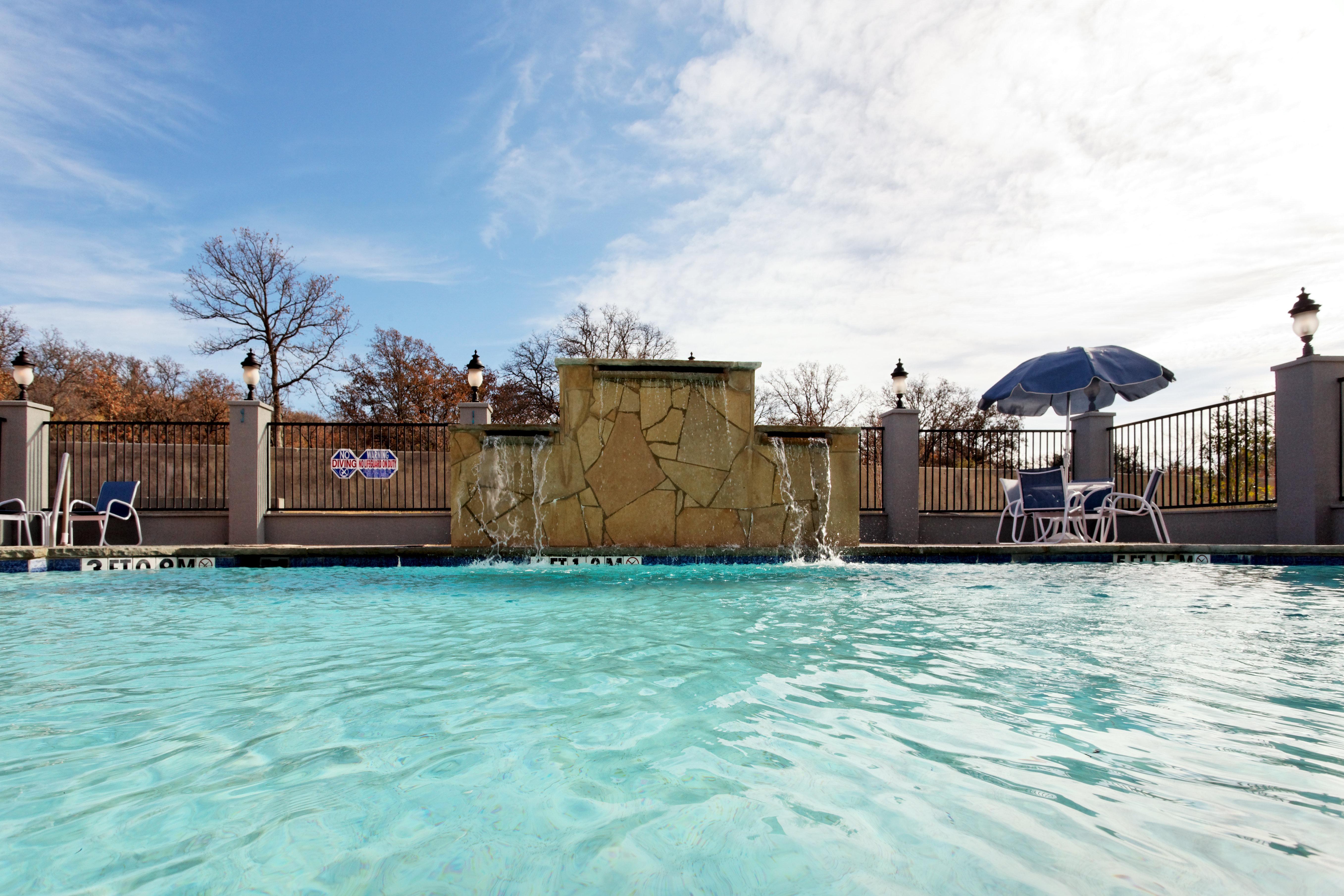 Holiday Inn Express & Suites Graham By Ihg Exterior photo