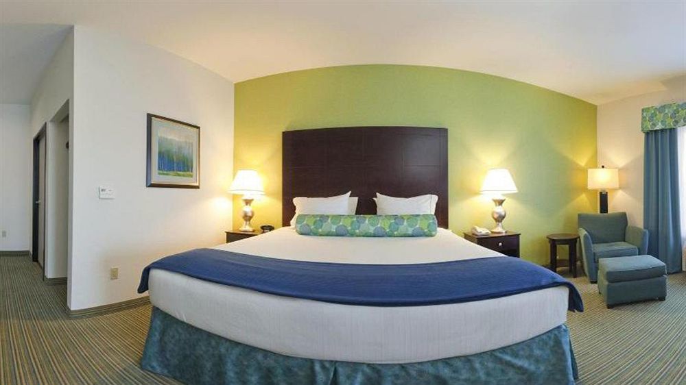 Holiday Inn Express & Suites Graham By Ihg Exterior photo